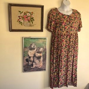 90s Floral Cottagecore Babydoll Short Sleeve Midi Dress with Buttons & Pockets